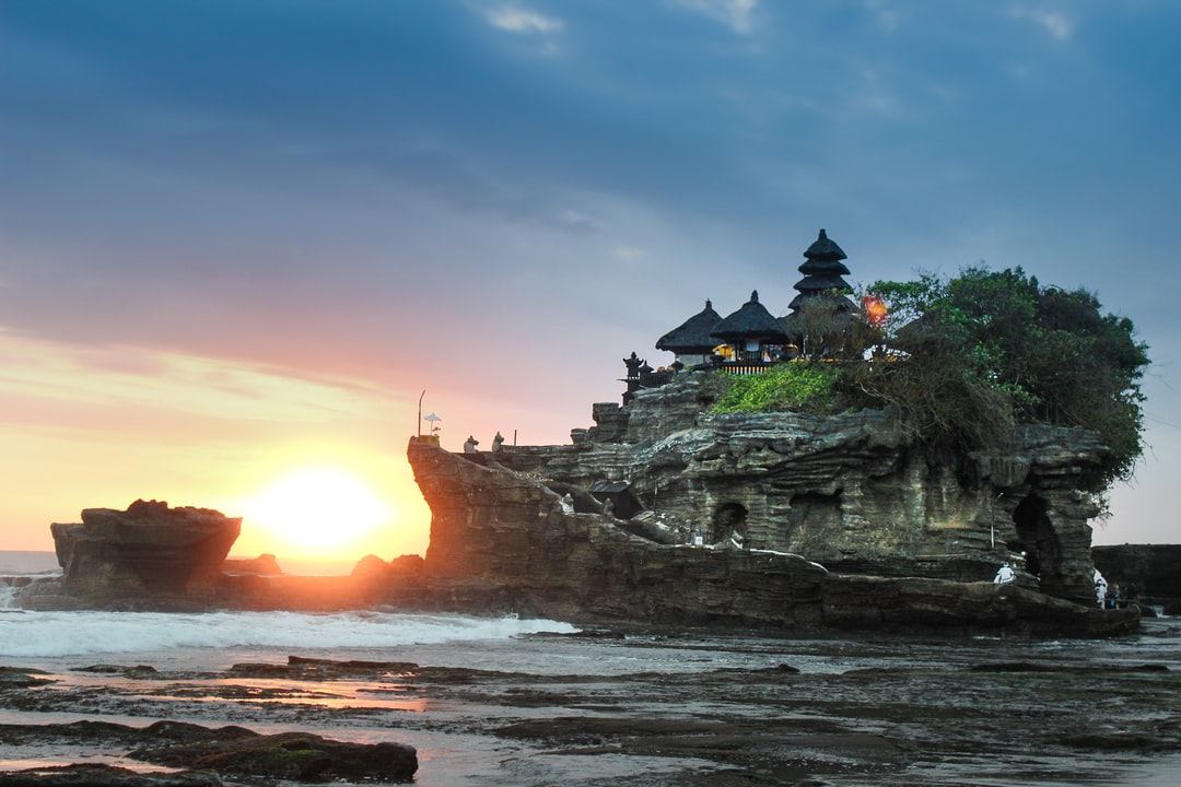 How to avoid tourist scams in Jakarta Indonesia