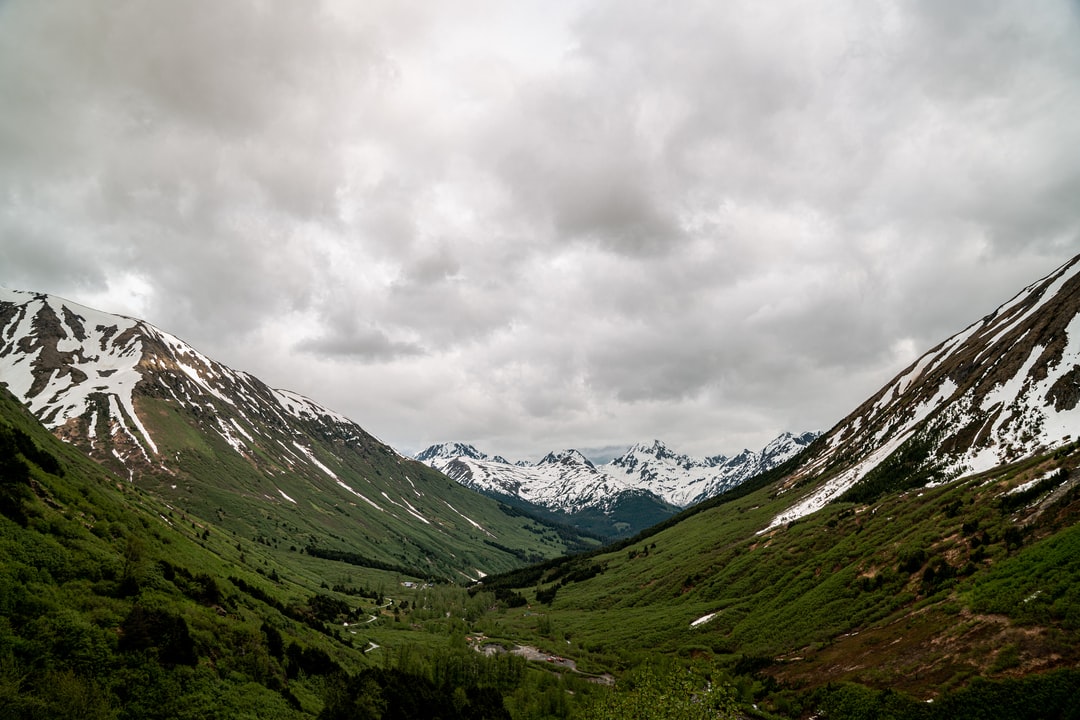 How to avoid tourist scams in Anchorage USA