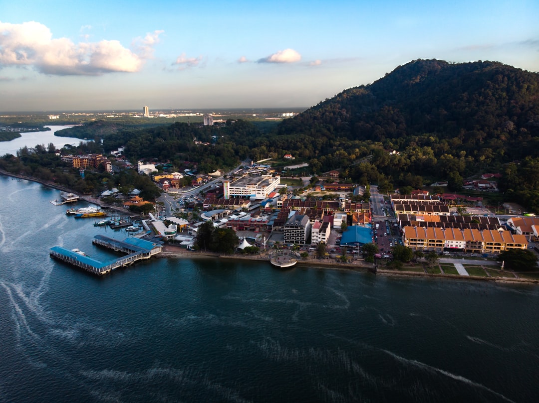 How to avoid tourist scams in Lumut Malaysia