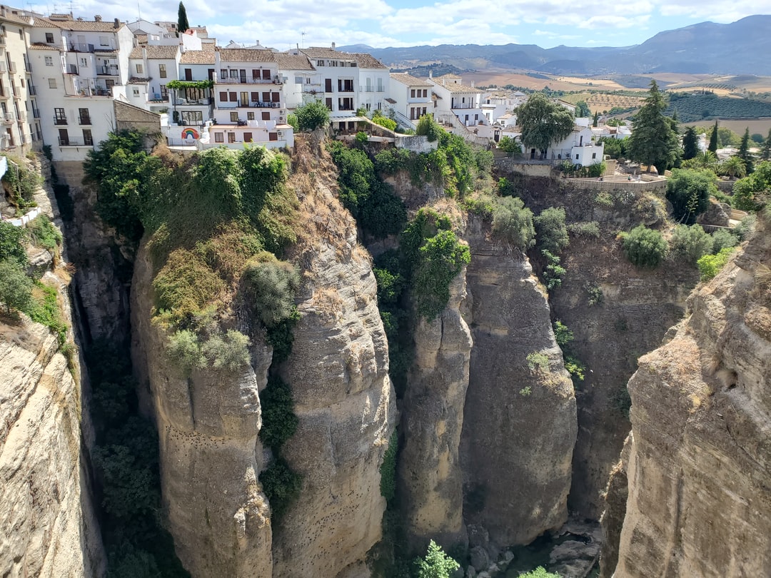 How to avoid tourist scams in Ronda Spain
